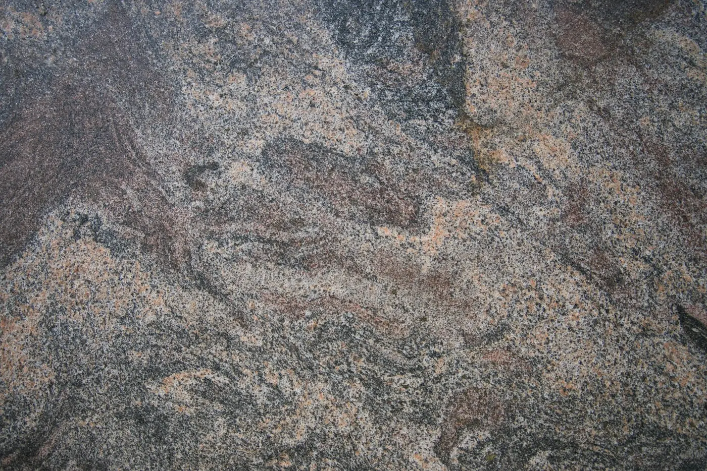 Kızıl kahve granit (granit) taş yüzeyi